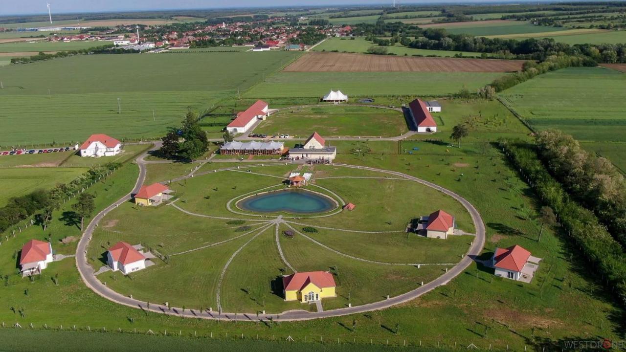 Chalets Franciska Major, Pro Village Sopronkovesd Exterior foto